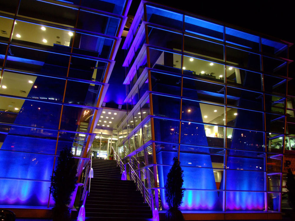Hotel Metropolitan By Belgrade Arena エクステリア 写真
